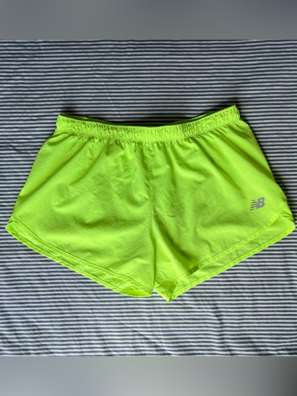 New Balance Women's Neon Lime Athletic Shorts L Size